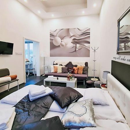 Modern Flat In City Center Budapest Ngoại thất bức ảnh