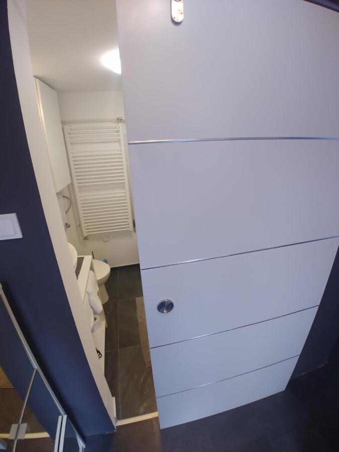 Modern Flat In City Center Budapest Ngoại thất bức ảnh