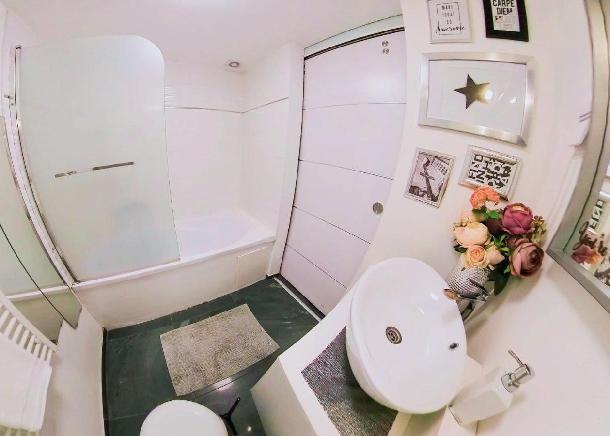 Modern Flat In City Center Budapest Ngoại thất bức ảnh
