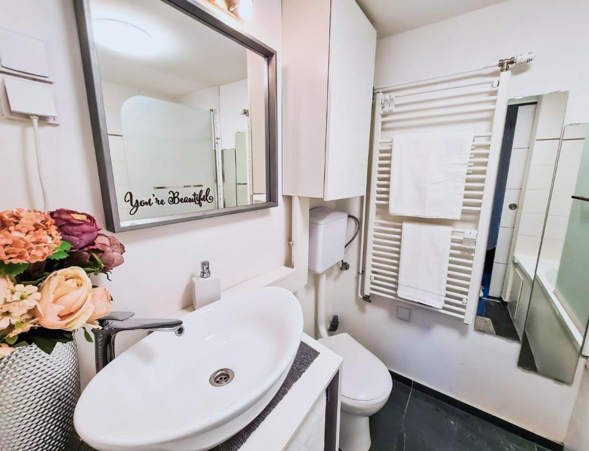 Modern Flat In City Center Budapest Ngoại thất bức ảnh